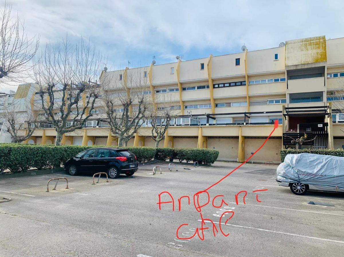 Nid douillet dans les coursives du village naturiste du cap d agde Extérieur photo