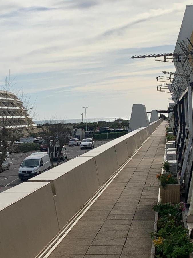 Nid douillet dans les coursives du village naturiste du cap d agde Extérieur photo