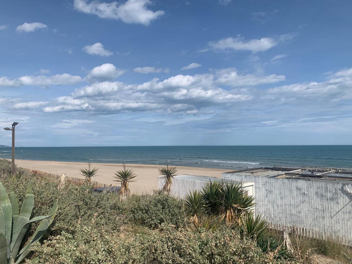 Nid douillet dans les coursives du village naturiste du cap d agde Extérieur photo