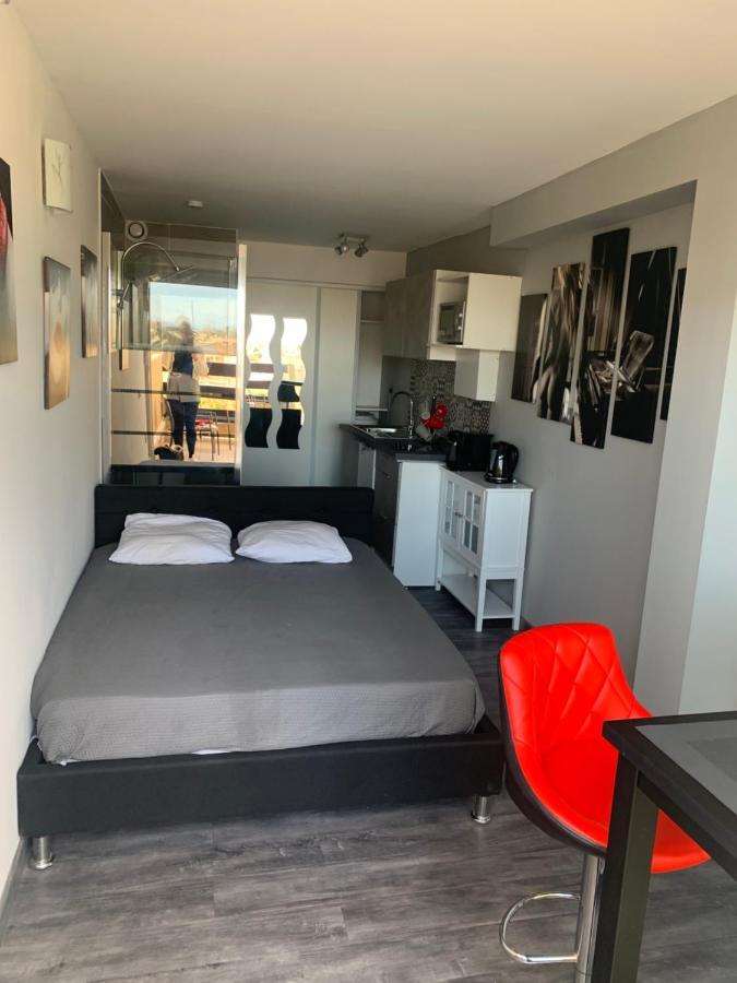 Nid douillet dans les coursives du village naturiste du cap d agde Extérieur photo